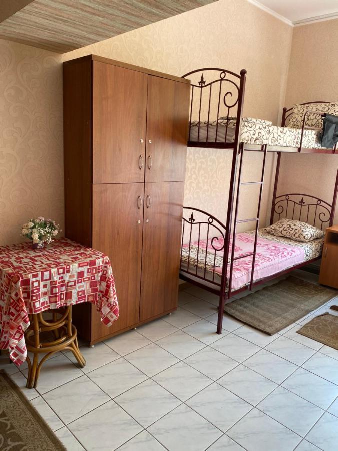 Centre Hostel Мукачево Экстерьер фото