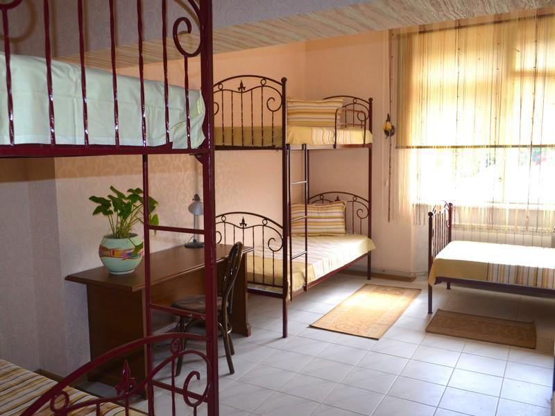 Centre Hostel Мукачево Экстерьер фото