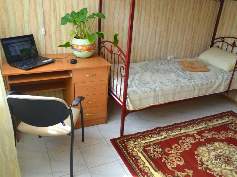 Centre Hostel Мукачево Экстерьер фото